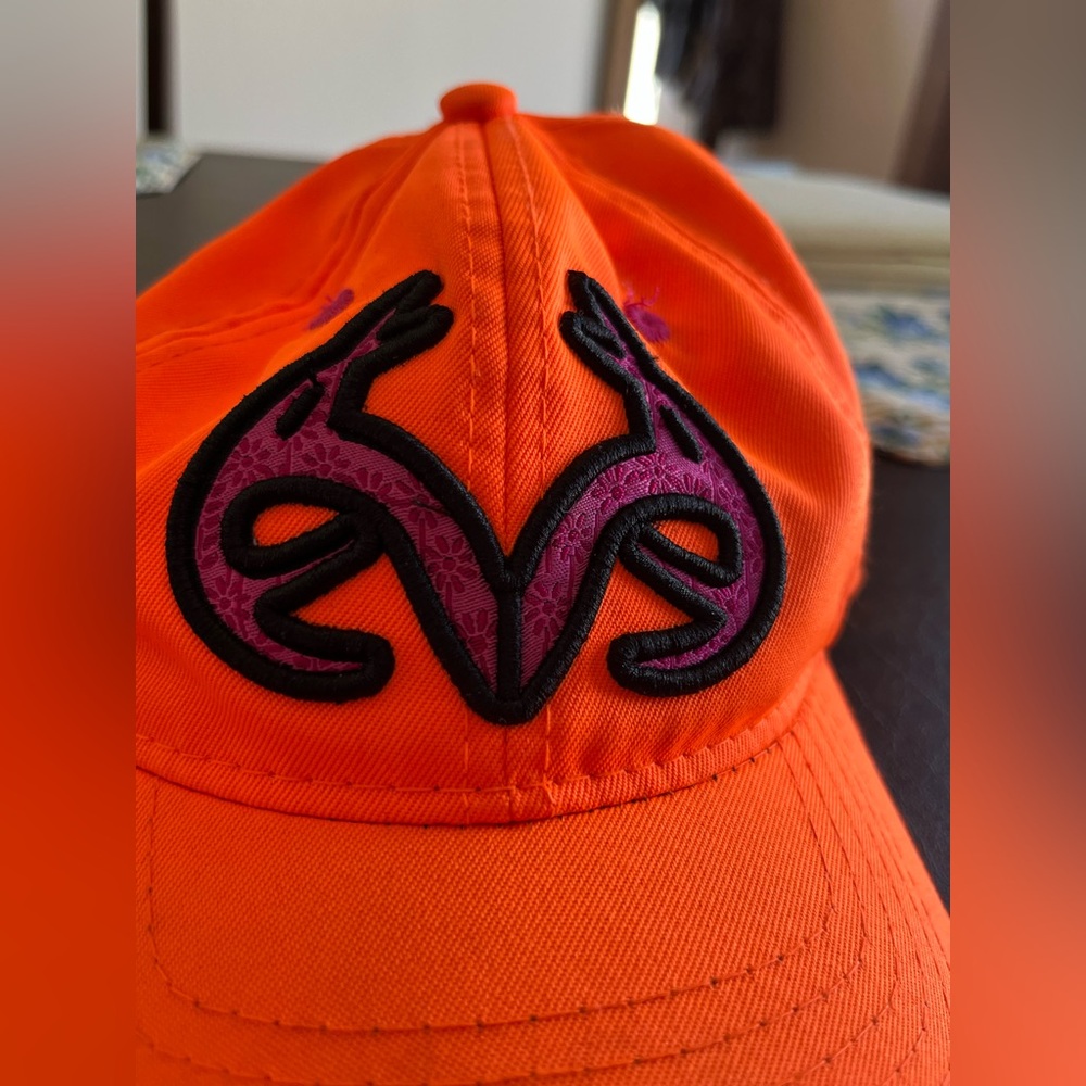 ORANGE HAT - Picture 3 of 10